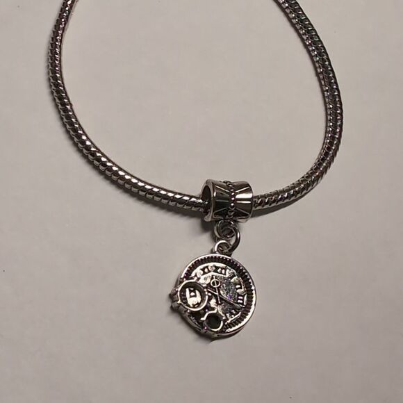 Silver Pocket Watch Charm for‎ Pandora Style Bracelet - Picture 1 of 3